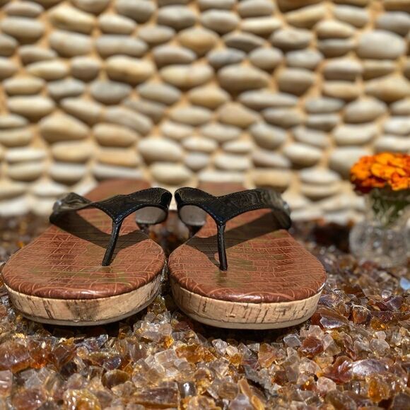 🩴Sam Edelman Tanya Faux Patent Leather Cork Wedge Flip Flops Black 7.5M ECU - Picture 3 of 8
